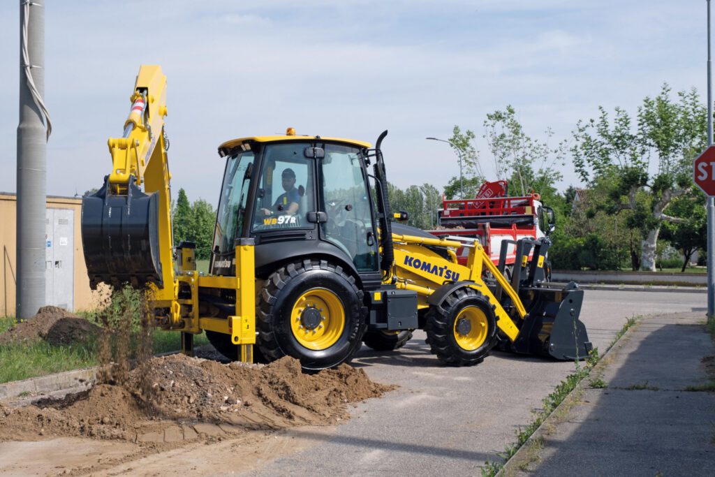 Екскаватор-навантажувач Komatsu WB97R-8